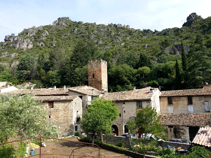 Le Chemin Saint Guilhem Randonn E St Guilhem Sud Randonn Es